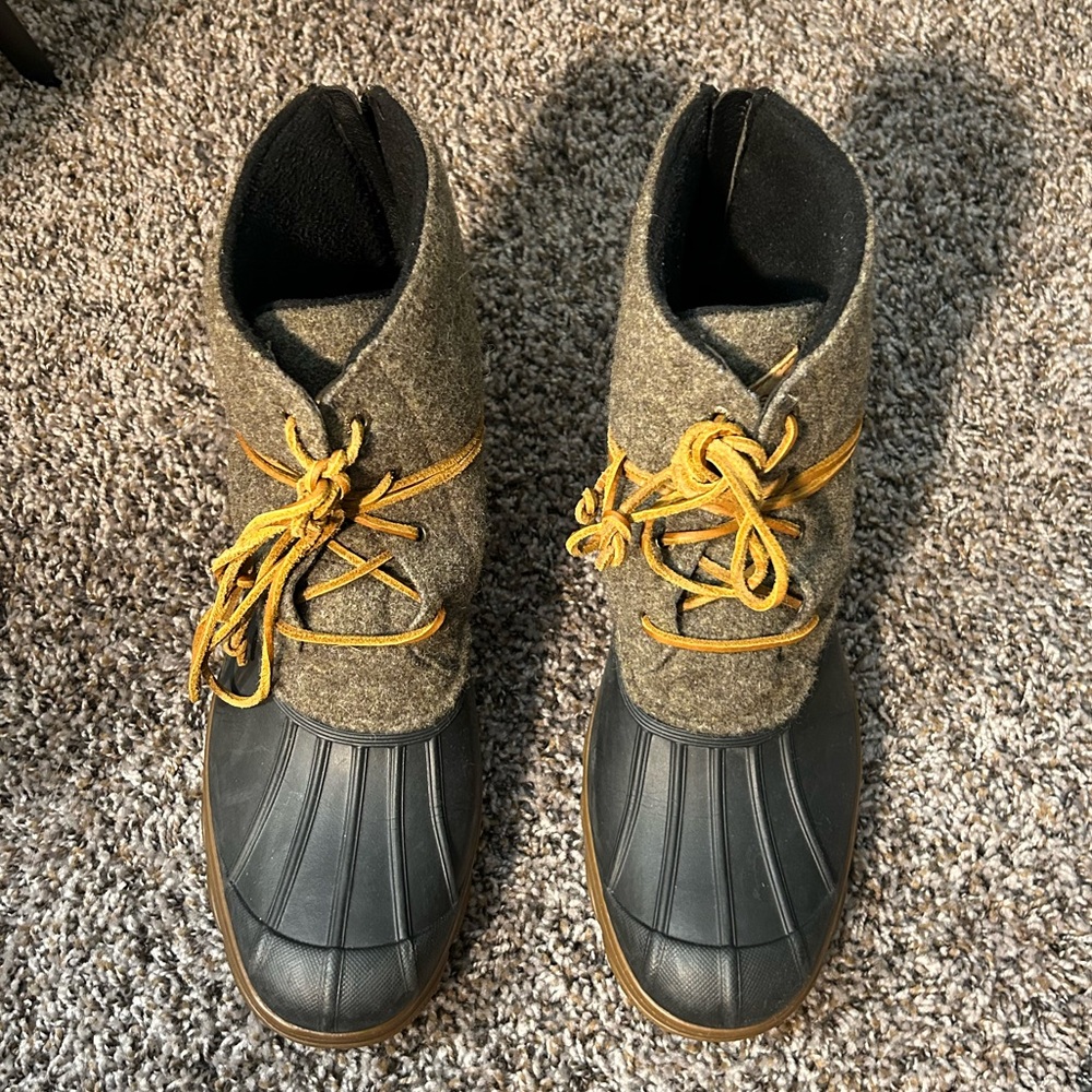 SPERRY FUR AND RUBBER WINTER BOOTS